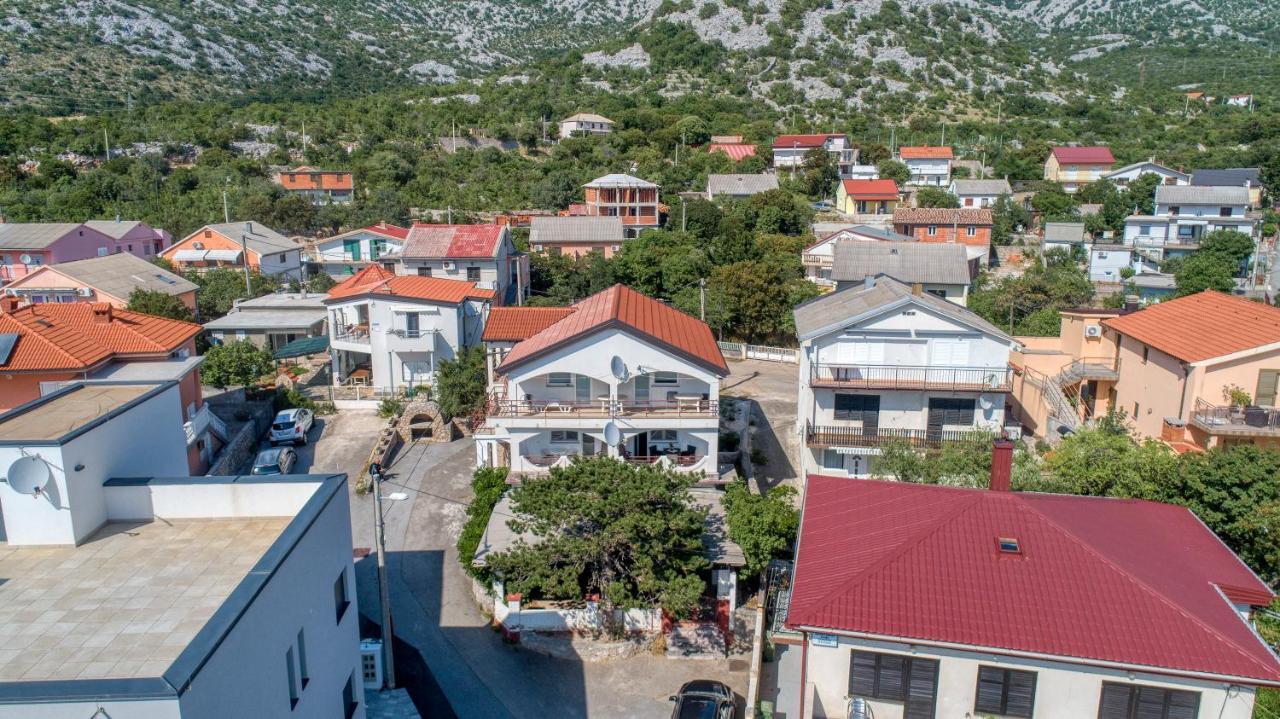 Apartmani Luky Karlobag Exterior foto
