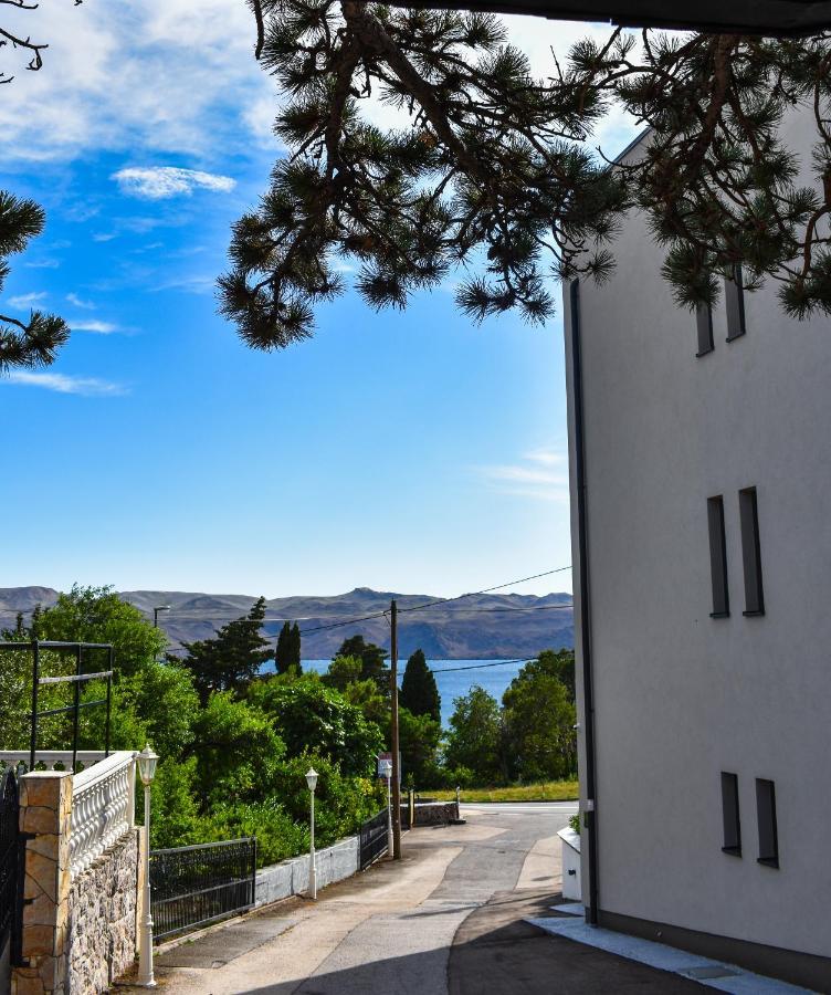 Apartmani Luky Karlobag Exterior foto